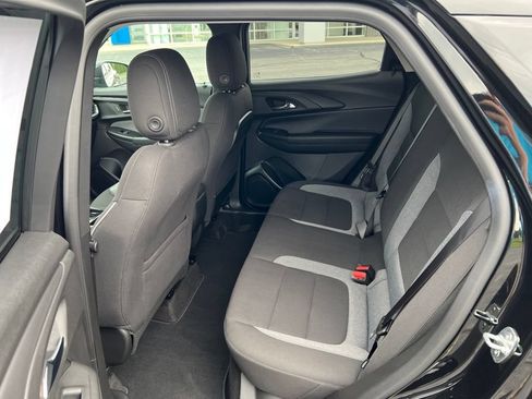 Used 2023 Chevrolet TrailBlazer LT FWD image 22