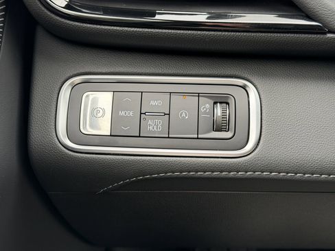 New 2026 Buick Enclave Avenir w/ Super Cruise Package image 12