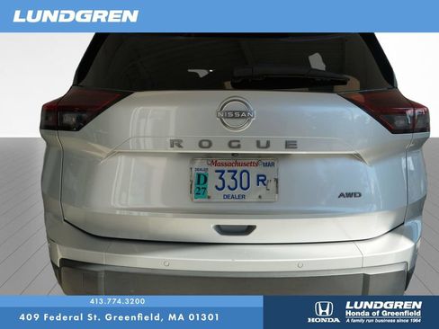 Used 2024 Nissan Rogue S AWD/4WD image 8