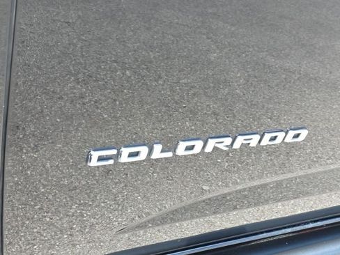 Used 2021 Chevrolet Colorado ZR2 w/ ZR2 Midnight Special Edition AWD/4WD image 10