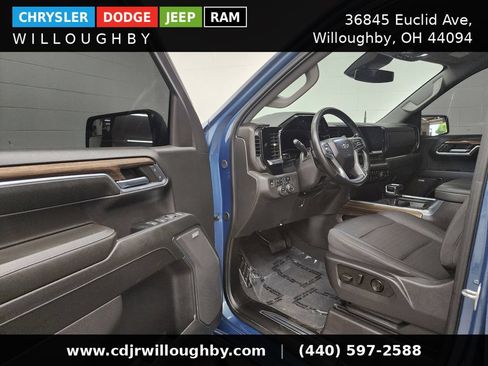 Used 2024 Chevrolet Silverado 1500 LT Trail Boss w/ Convenience Package II AWD/4WD image 13