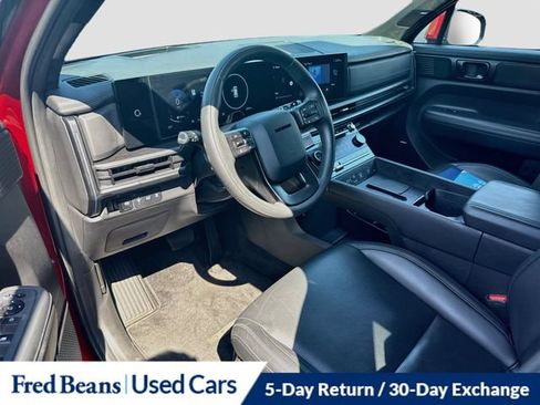 Certified 2024 Hyundai Santa Fe Calligraphy AWD/4WD image 8