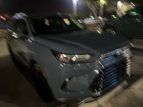 Used 2025 Toyota Grand Highlander AWD image 2