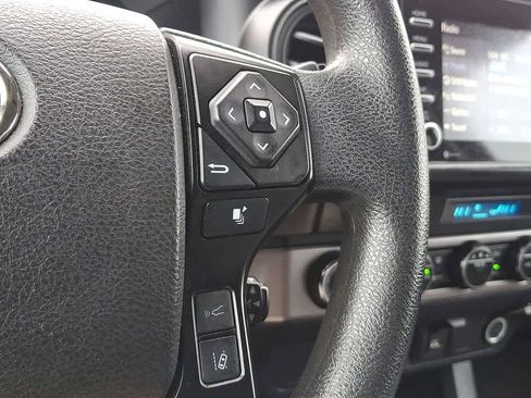Used 2022 Toyota Tacoma SR image 18