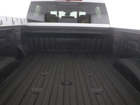 Used 2026 GMC Sierra 2500 AT4X w/ LPO, Black Badging Package AWD/4WD image 32