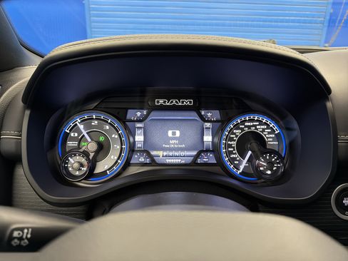 Used 2022 RAM 1500 Limited w/ Body Color Bumper Group image 18