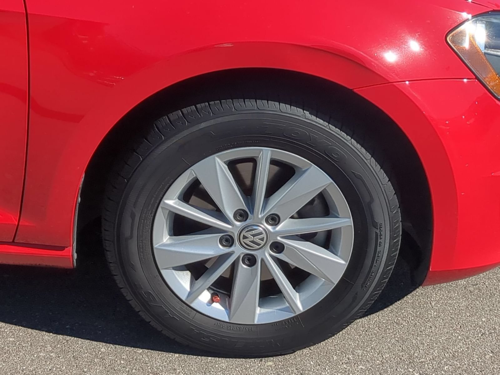 Used 2017 Volkswagen Golf S FWD image 12