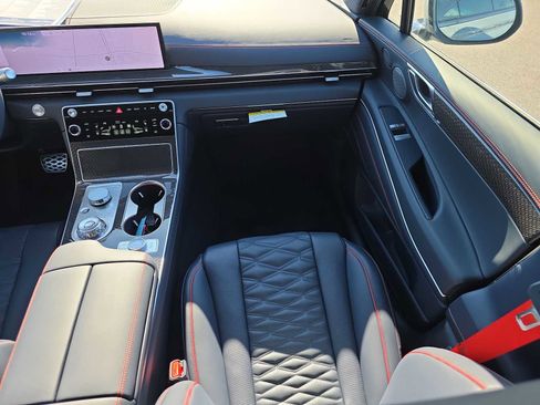 New 2026 Genesis GV80 3.5T e-SC image 14