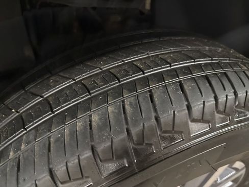 Certified 2024 Nissan Frontier SL image 30