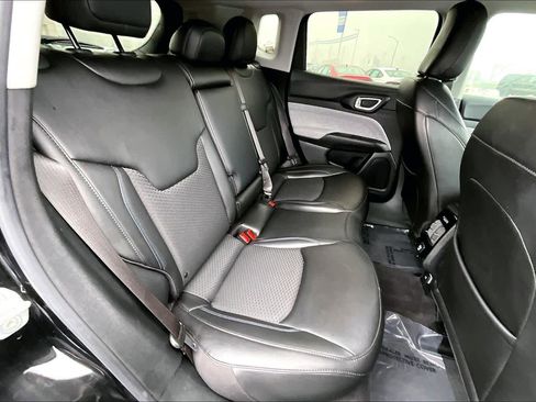 Used 2022 Jeep Compass Latitude image 19