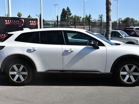 Used 2024 Honda Prologue EX image 9