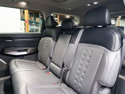 Used 2024 Kia EV9 Wind image 24