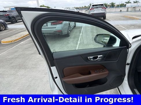 Used 2024 Volvo S60 B5 Ultimate image 11