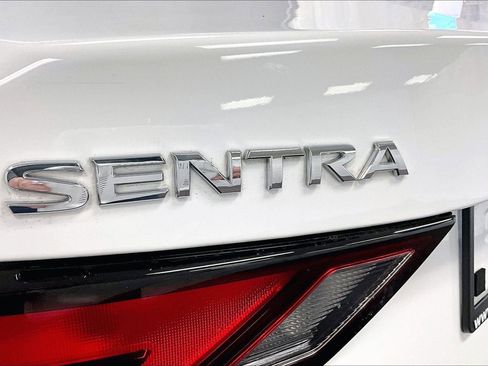 Used 2021 Nissan Sentra SV image 13