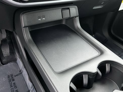 Used 2025 Honda Prologue EX image 22