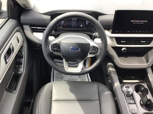 New 2025 Ford Explorer Active w/ Active Comfort Package image 13