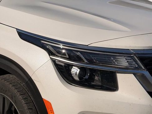 Used 2023 Kia Seltos S image 18