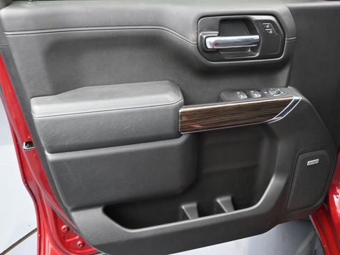 Used 2020 Chevrolet Silverado 1500 LT Trail Boss image 11