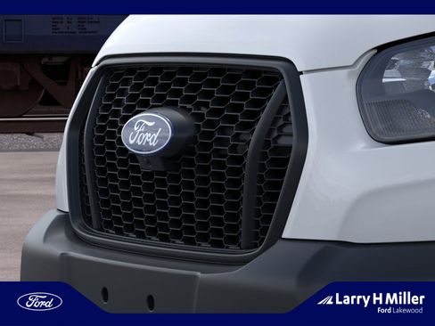 New 2026 Ford Transit 250 148 High Roof AWD image 17