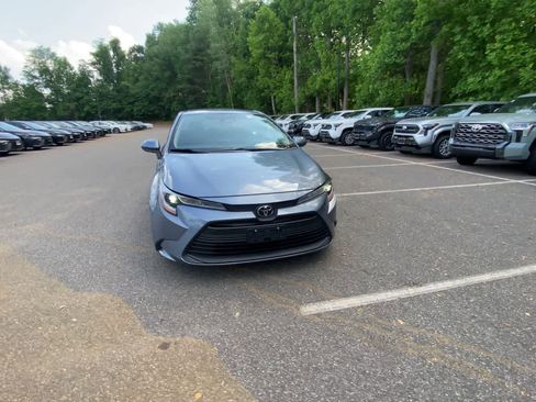 Used 2024 Toyota Corolla LE FWD image 7