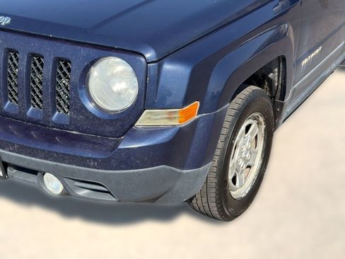 Used 2014 Jeep Patriot Sport AWD/4WD image 12
