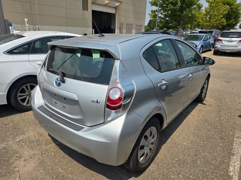 Used 2014 Toyota Prius C One FWD image 16