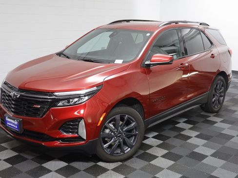 Certified 2024 Chevrolet Equinox RS image 2