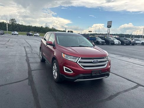 Used 2017 Ford Edge Titanium w/ Equipment Group 301A FWD image 6