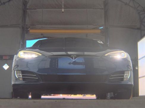 Used 2019 Tesla Model S P100D image 3