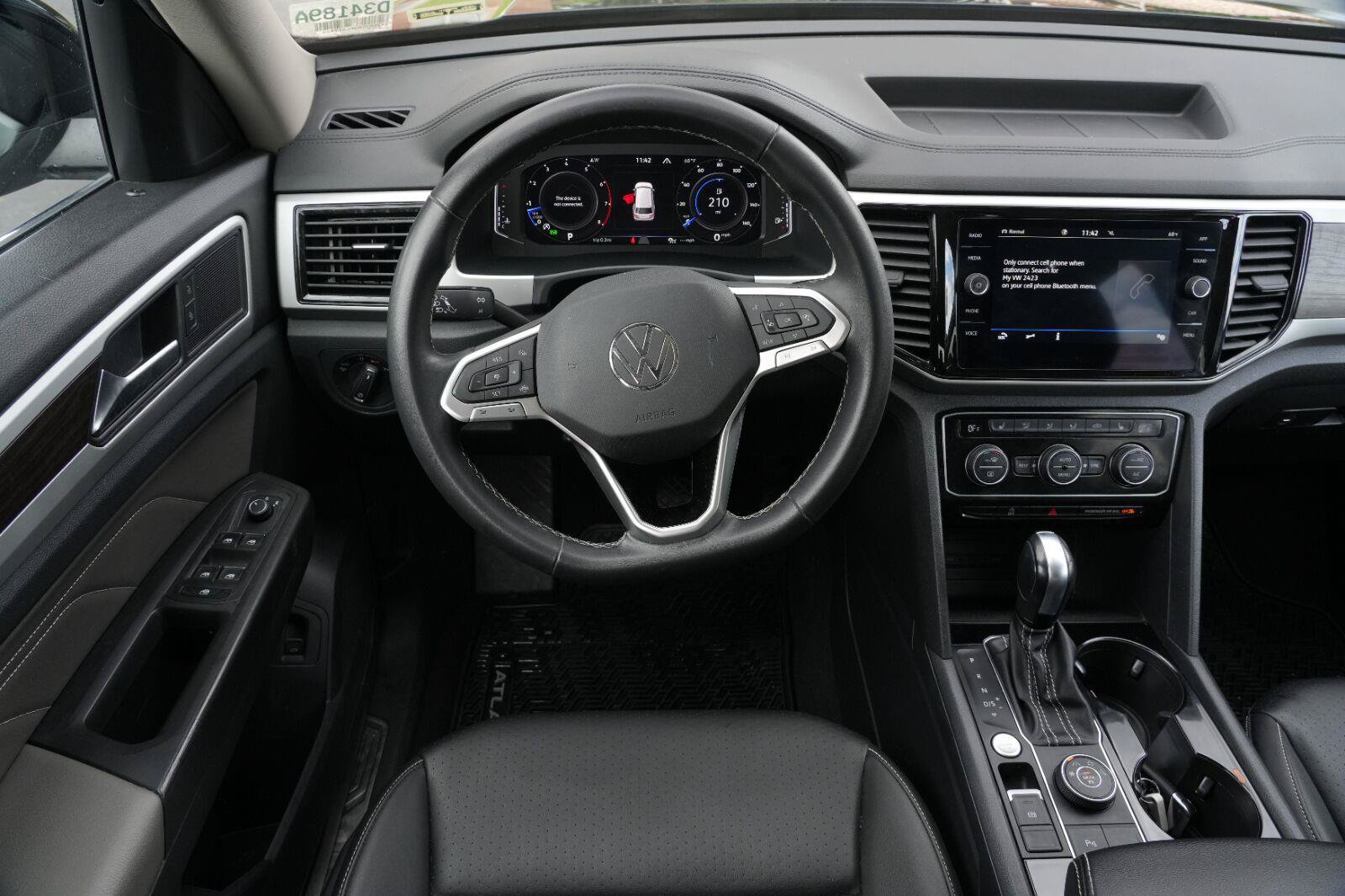 Used 2023 Volkswagen Atlas SE AWD/4WD image 18