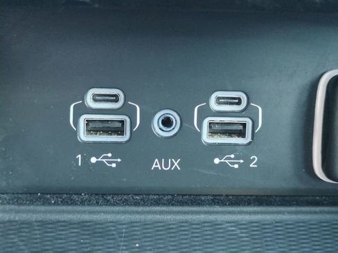 Used 2022 Jeep Grand Cherokee L Overland w/ Advanced Protech Group III image 23