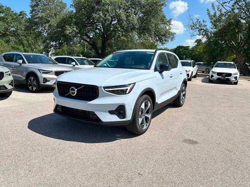 New 2026 Volvo XC40 B5 Plus w/ Protection Package Premier image 2