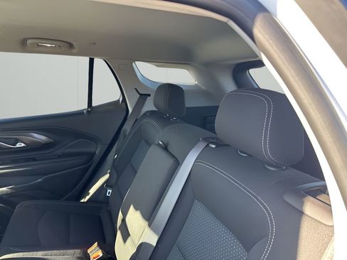 Used 2022 GMC Terrain SLE w/ Driver Convenience Package image 19