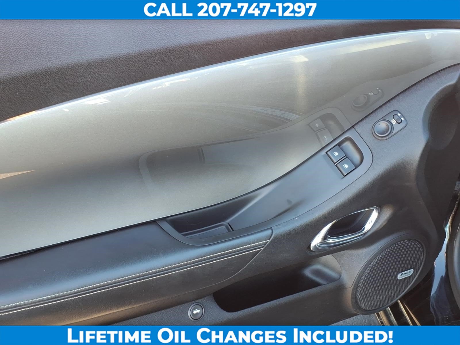 Used 2010 Chevrolet Camaro SS w/ RS Package RWD image 11