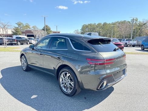 Used 2025 Genesis GV70 2.5T AWD/4WD image 5