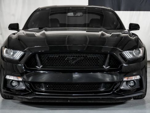 Used 2017 Ford Mustang GT Premium w/ Equipment Group 401A RWD image 3