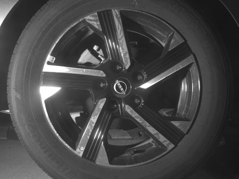 Used 2025 Nissan Sentra SV FWD image 15