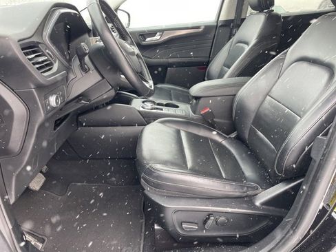 Used 2021 Ford Escape Titanium image 8