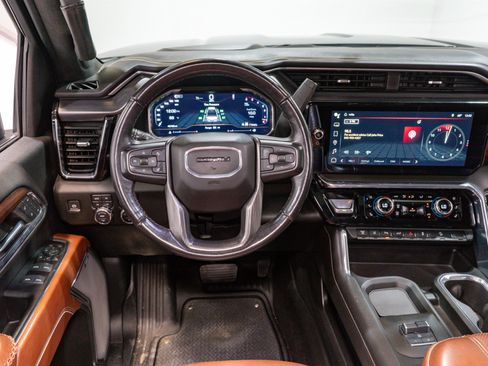 Used 2024 GMC Sierra 2500 Denali Ultimate w/ Snow Plow Prep/Camper Package image 14