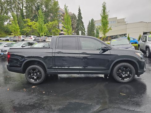 Used 2025 Honda Ridgeline Black Edition image 8