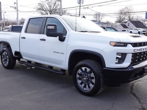 Used 2022 Chevrolet Silverado 2500 Custom w/ Custom Value Package image 4