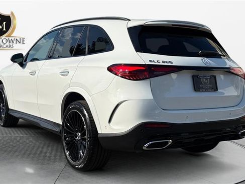 Used 2025 Mercedes-Benz GLC 300 image 3