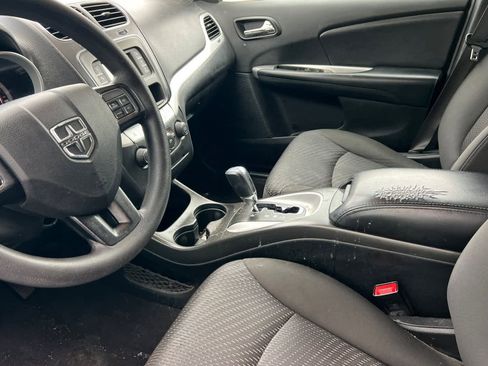 Used 2020 Dodge Journey SE w/ Blacktop Package image 12