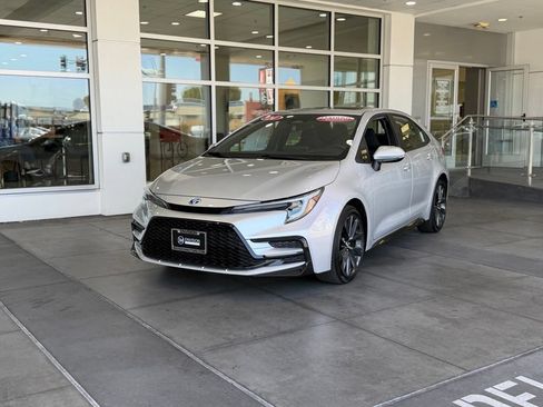 Certified 2024 Toyota Corolla SE w/ SE Package FWD image 2