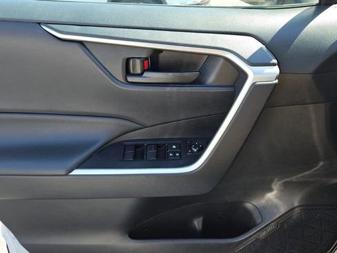 Used 2020 Toyota RAV4 LE w/ All Weather Liner Package AWD/4WD image 27