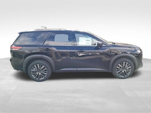 New 2025 Nissan Pathfinder SL w/ SL Premium Package image 7