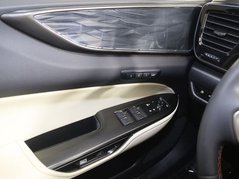 Used 2024 Lexus NX 250 FWD image 32