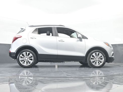 Used 2020 Buick Encore Preferred image 59