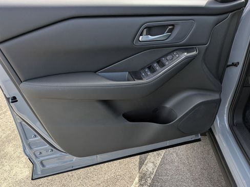 New 2026 Nissan Rogue SV FWD image 11