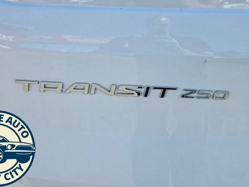 Used 2018 Ford Transit 250 130 Low Roof w/ Interior Upgrade Package RWD image 27